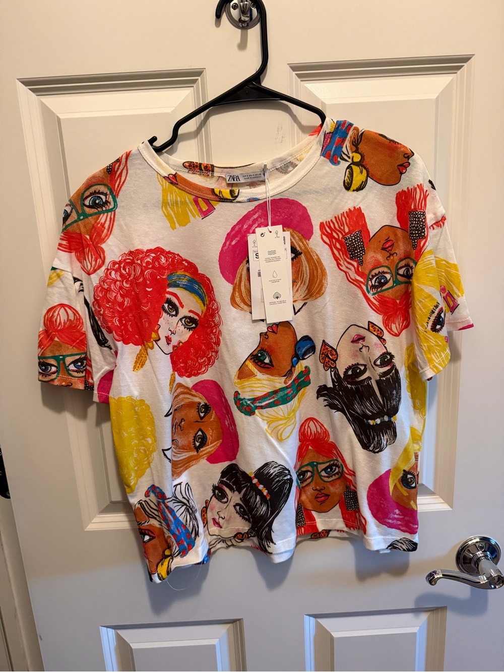 Zara White Short-Sleeve Tee with Multicolor Illustrated Faces